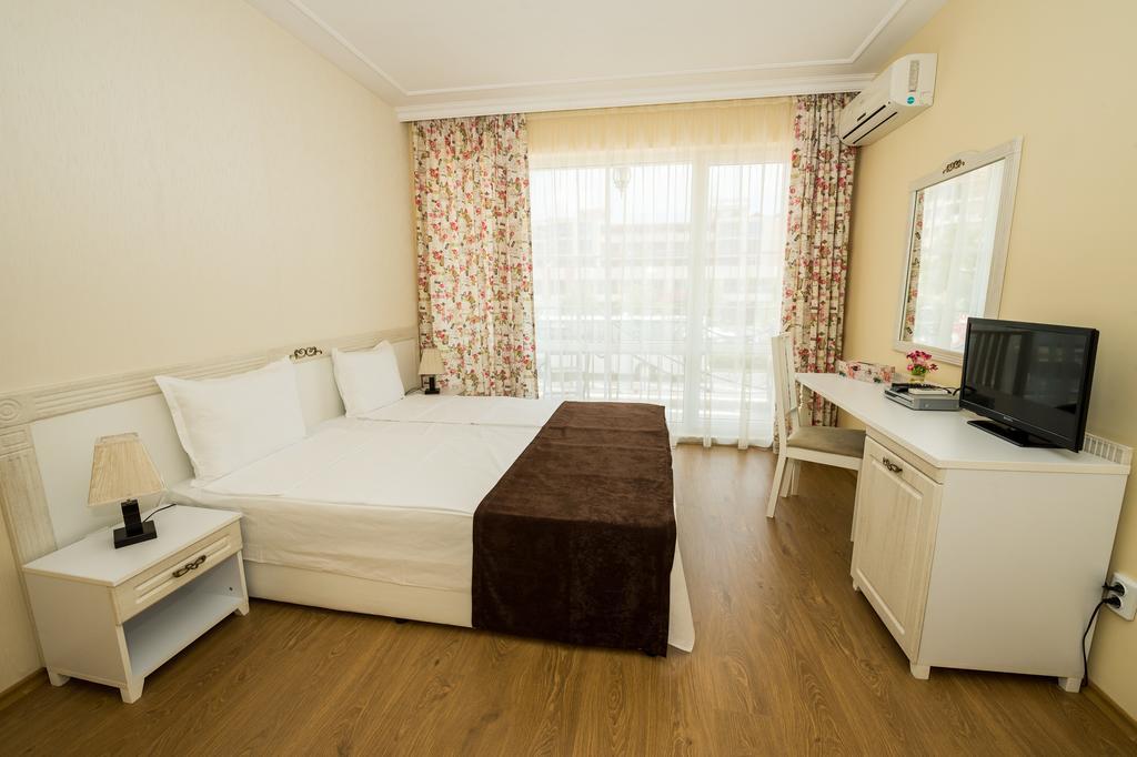 The Step Family Hotel Sluneční pobřeží Exteriér fotografie